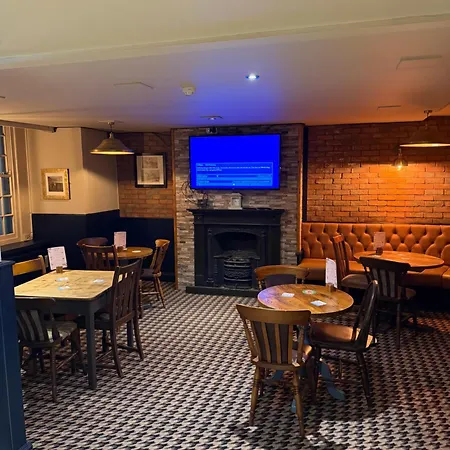 The Turf ホテル *