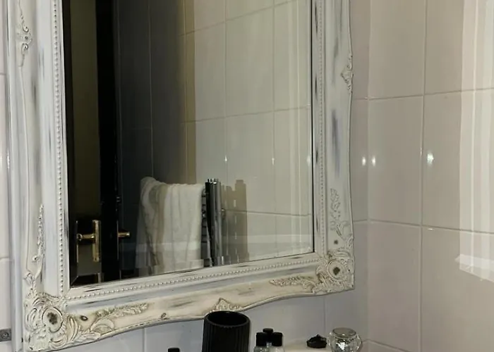 ホテル The Turf *